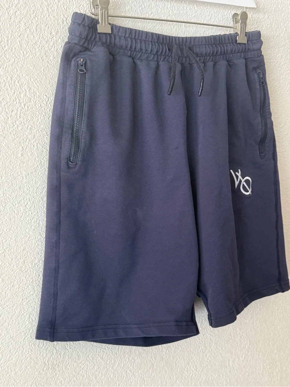 Vanquish VQ Navy Athletic Shorts with Zipper Pockets Mens size Large